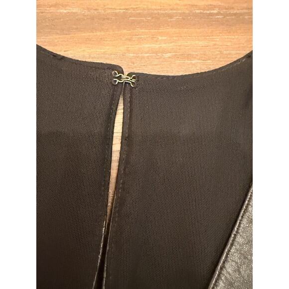 Harley-Davidson Women’s Leather Eagle Appliqué Top Black Red Size M 2002 - Picture 5 of 10